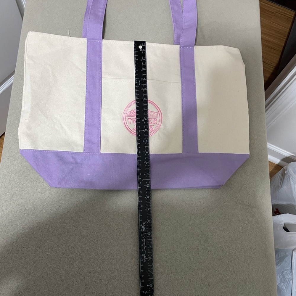 NWT Big Spring 2026 Trader Joe’s Big Canvas Tote Bag Lavander - Picture 7 of 7